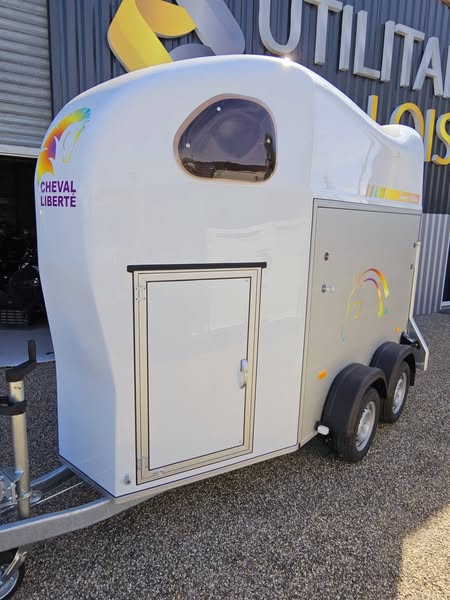 Van Cheval liberté, modèle modèle Gold One Aluline Summer édition avec sellerie – Image 2